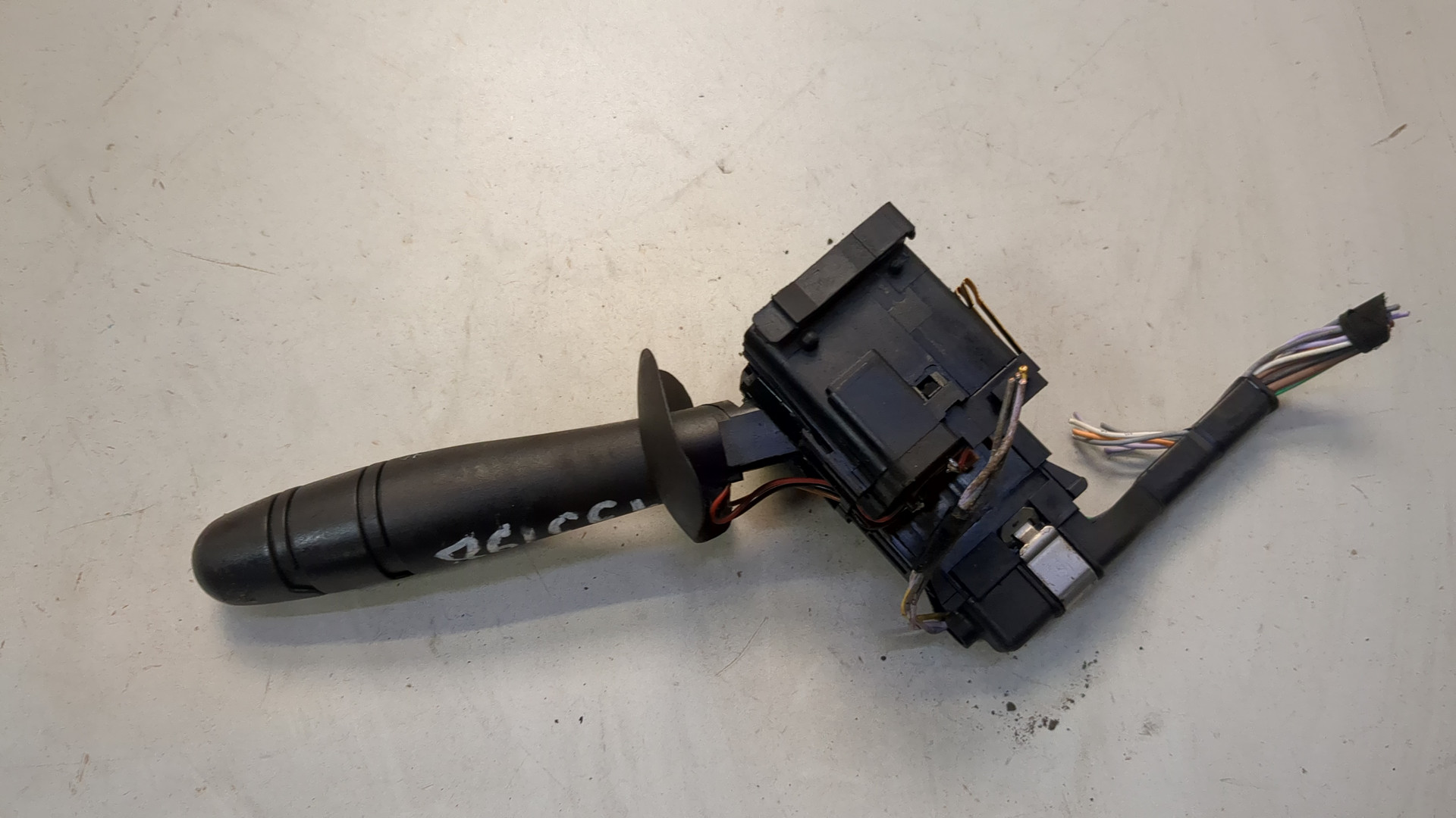 Переключатель поворотов подрулевой