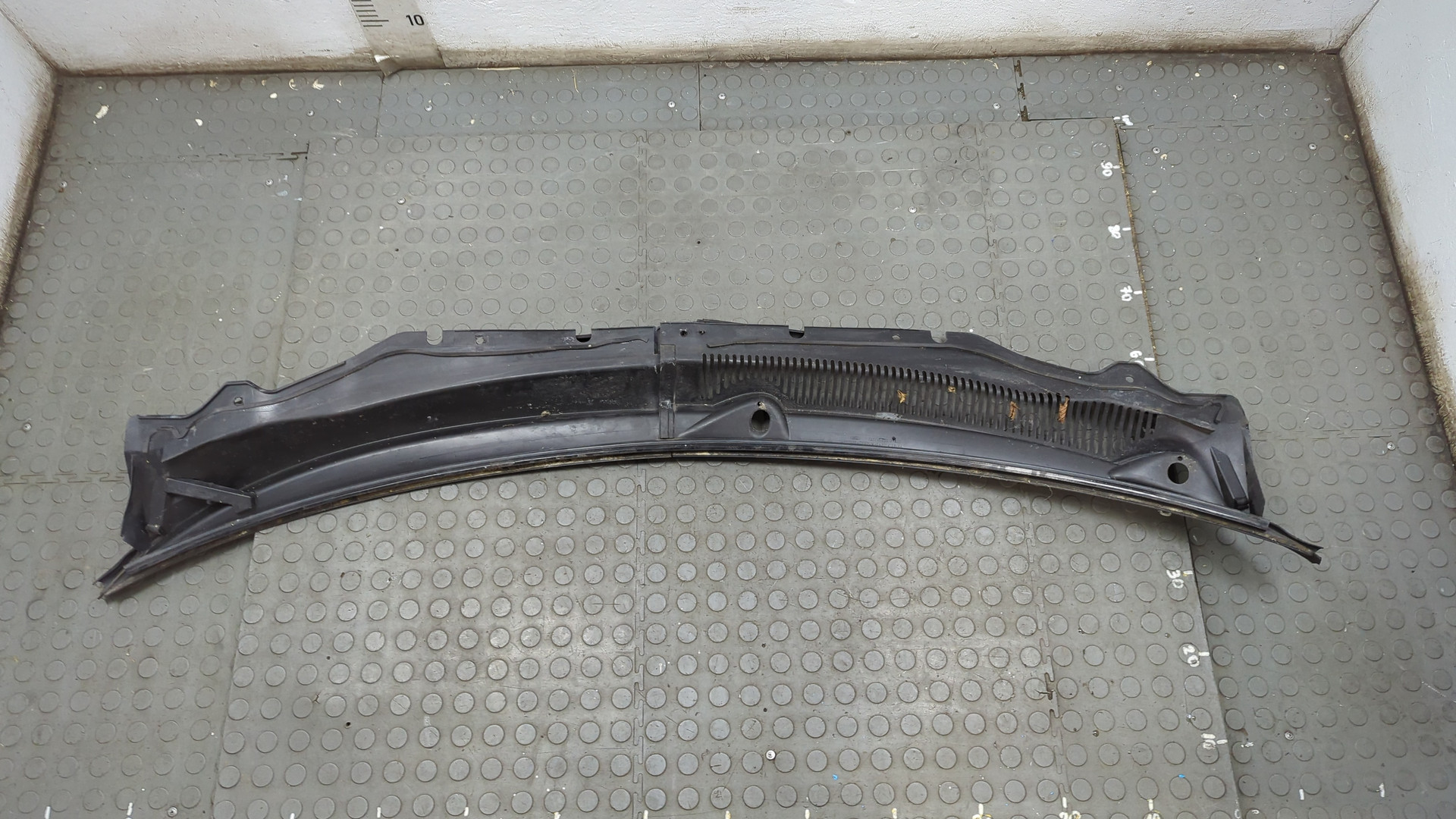 Решетка стеклоочистителей (Жабо)