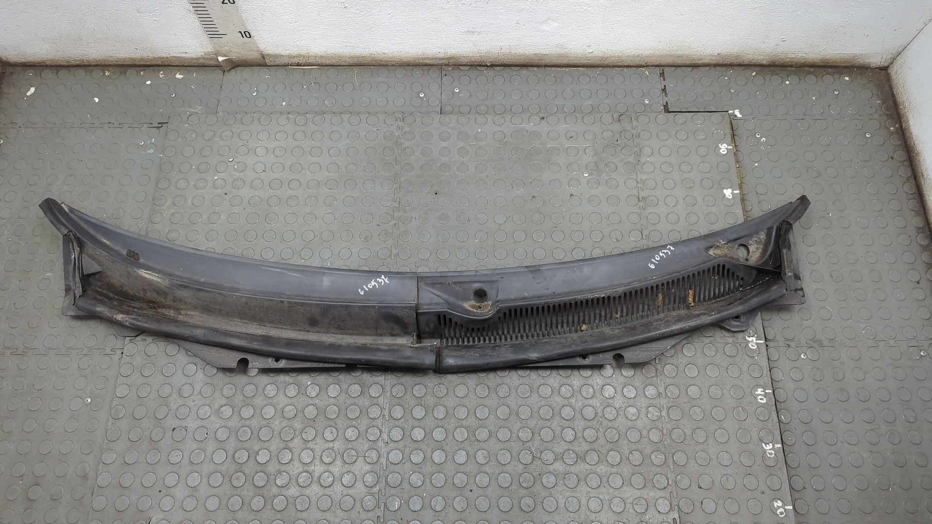 Решетка стеклоочистителей (Жабо)