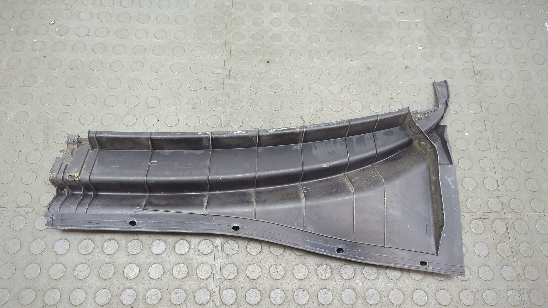 Решетка стеклоочистителей (Жабо)