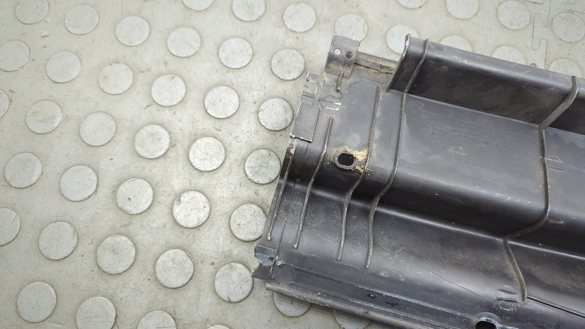 Решетка стеклоочистителей (Жабо)