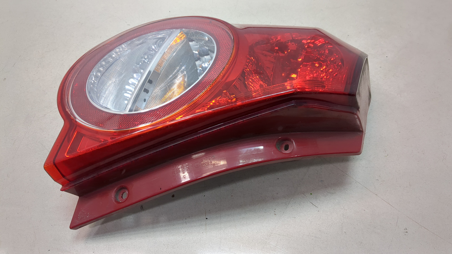 Фонарь задний левый