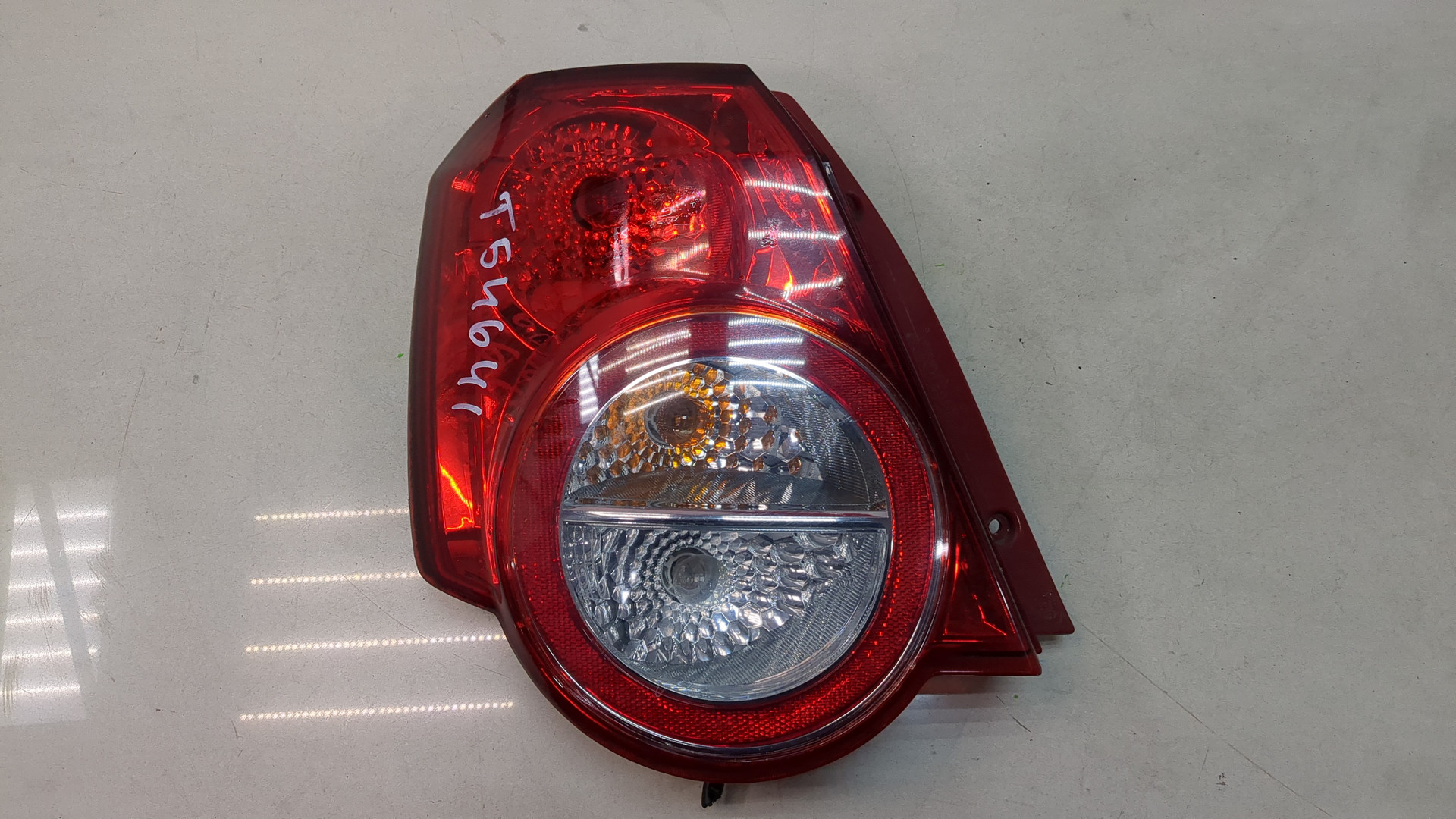 Фонарь задний левый