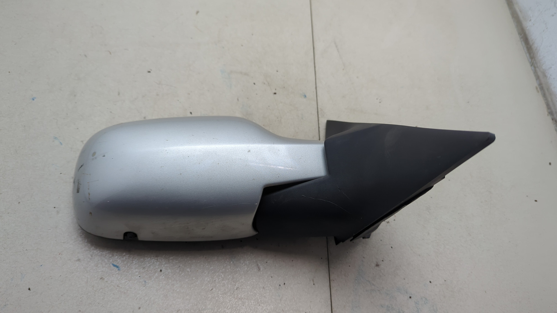 Зеркало правое электрическое