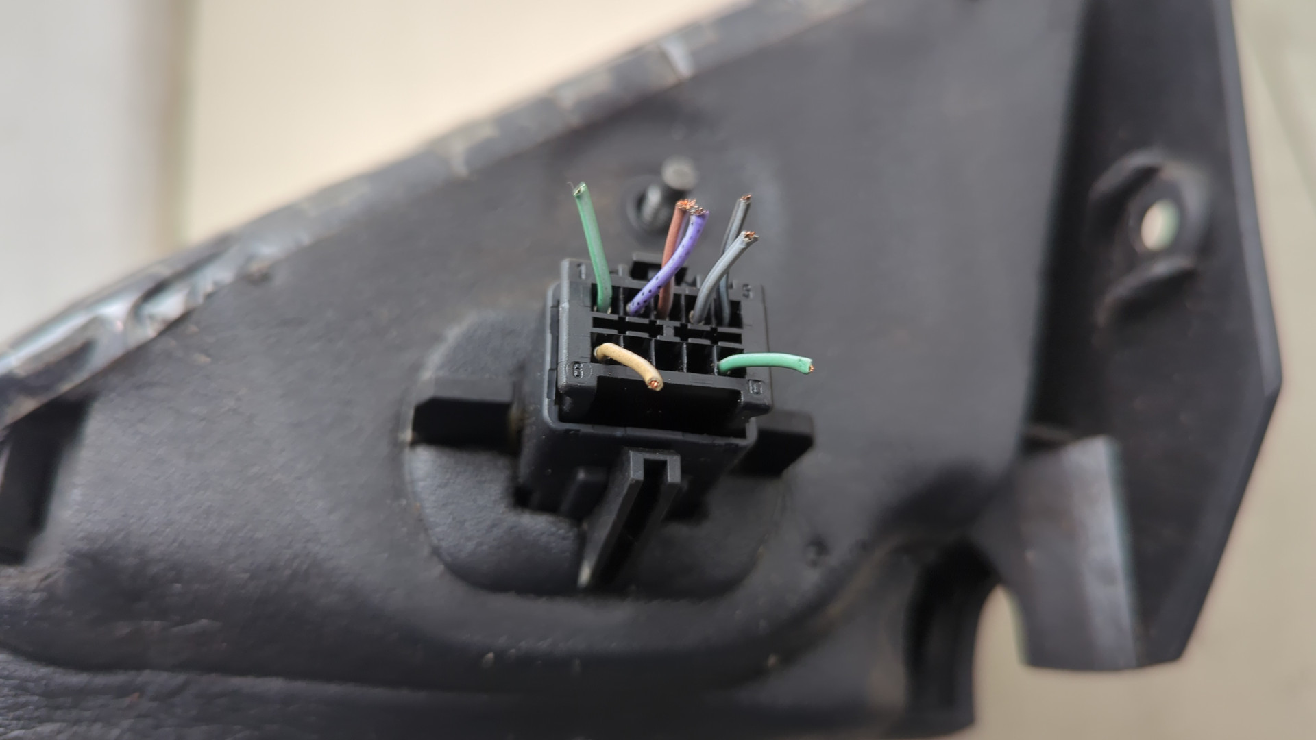 Зеркало правое электрическое