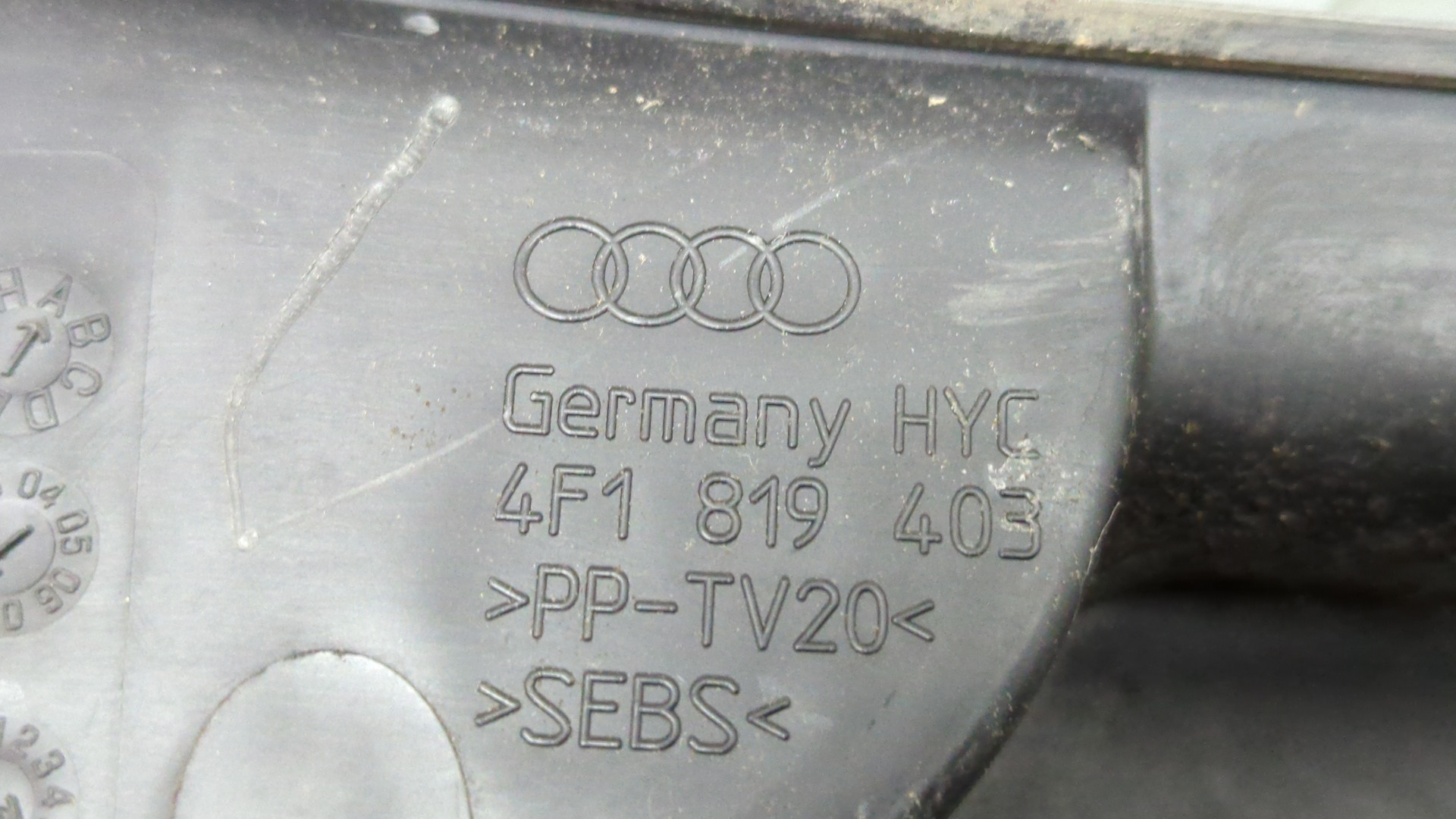 Решетка стеклоочистителей (Жабо)