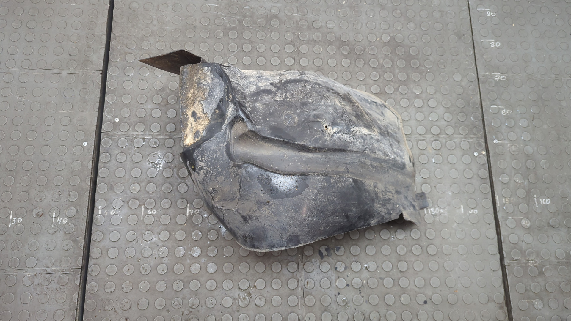 Локер передний левый