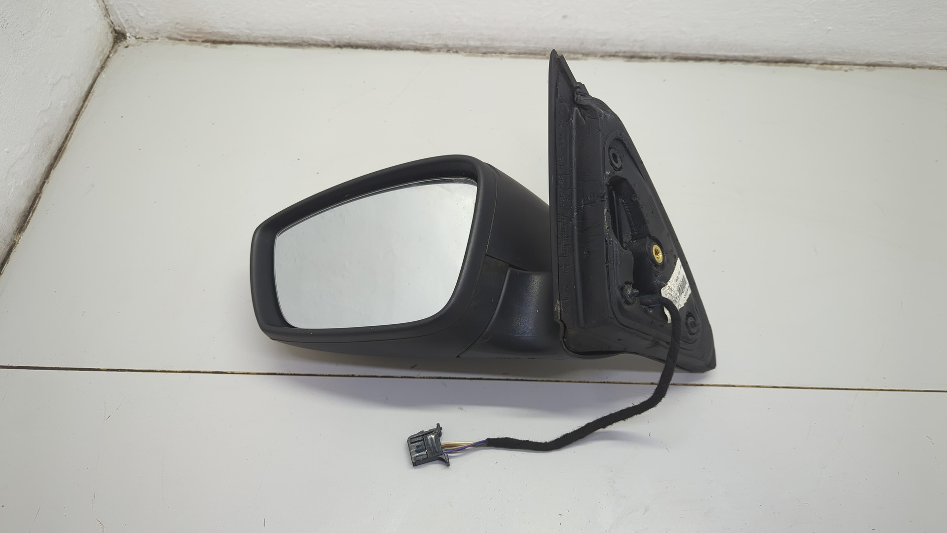 Зеркало левое электрическое