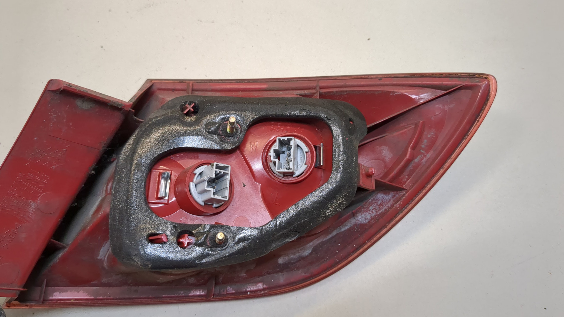 Фонарь задний левый