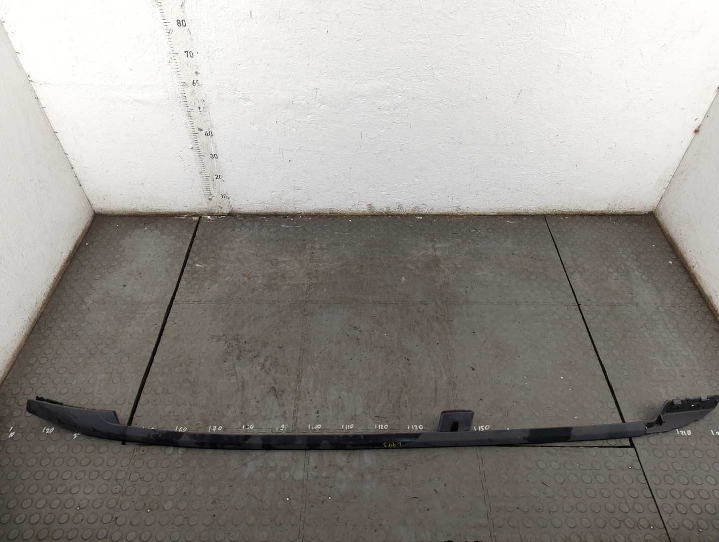 Рейлинг (релинг) правый (планка на крышу)