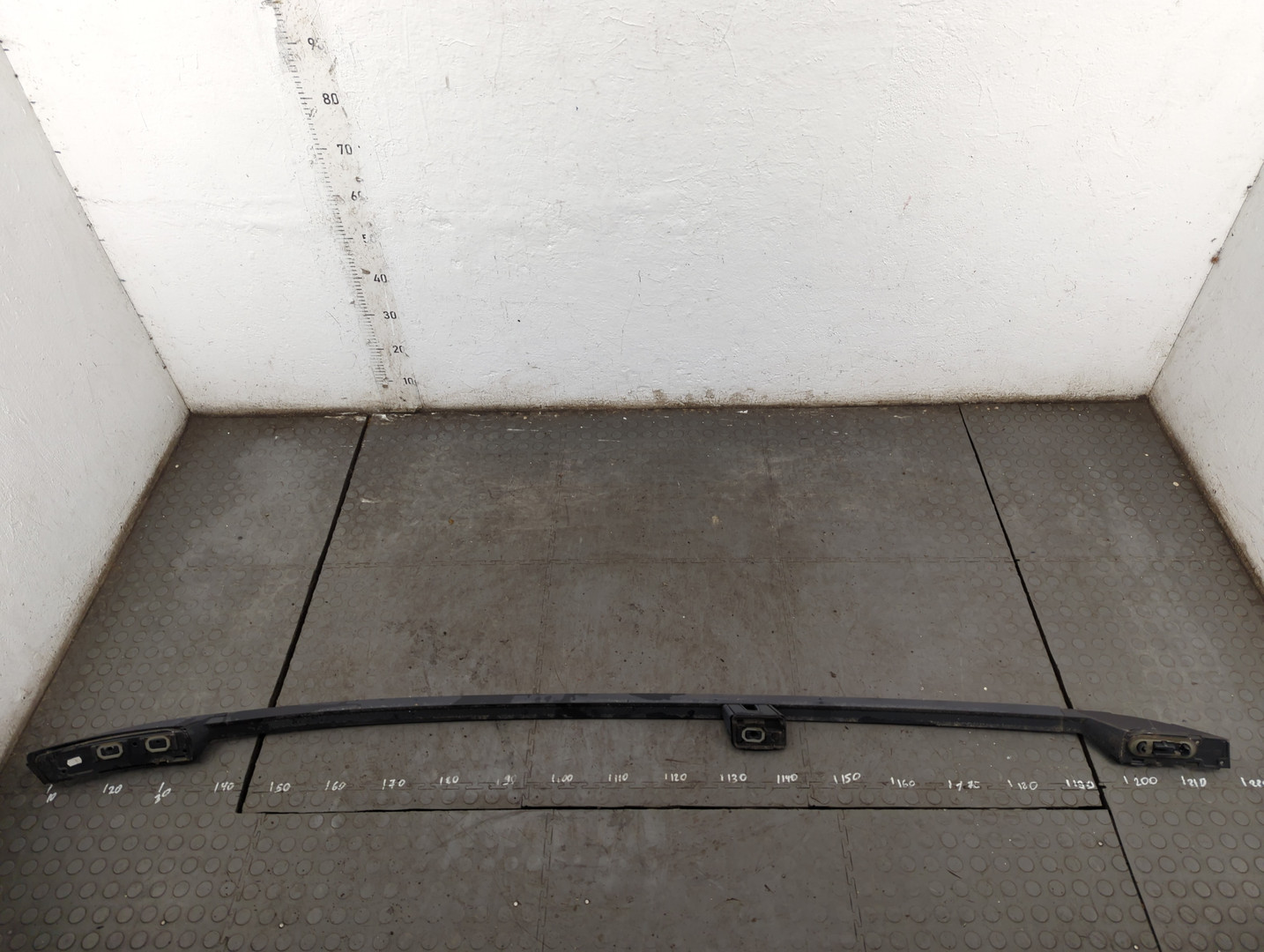 Рейлинг (релинг) правый (планка на крышу)