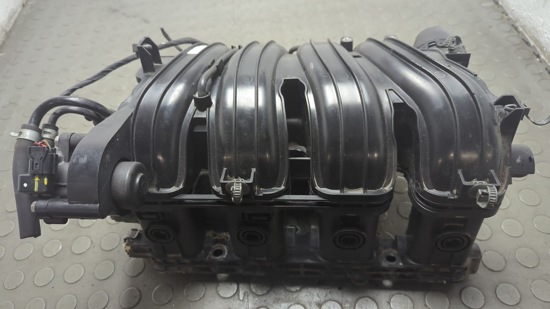 Коллектор впускной