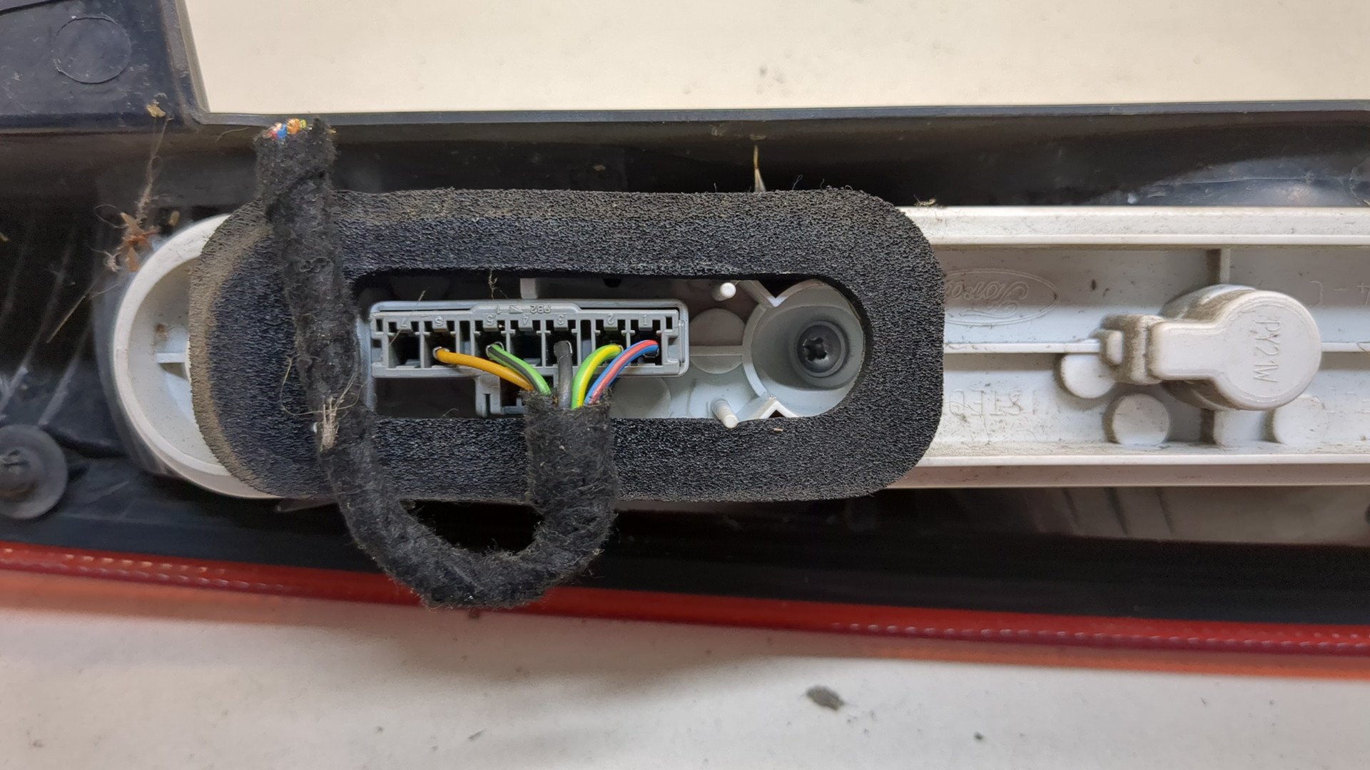 Фонарь задний правый