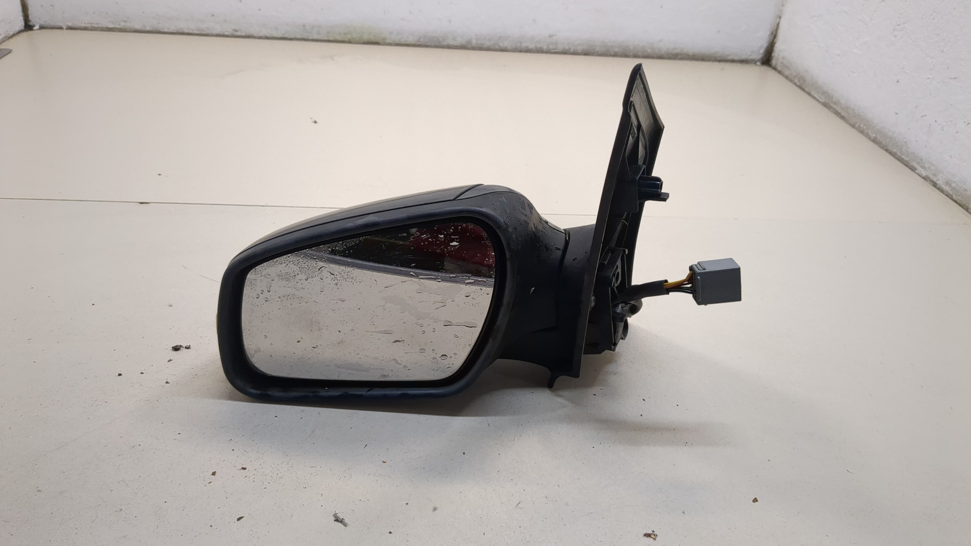 Зеркало левое электрическое