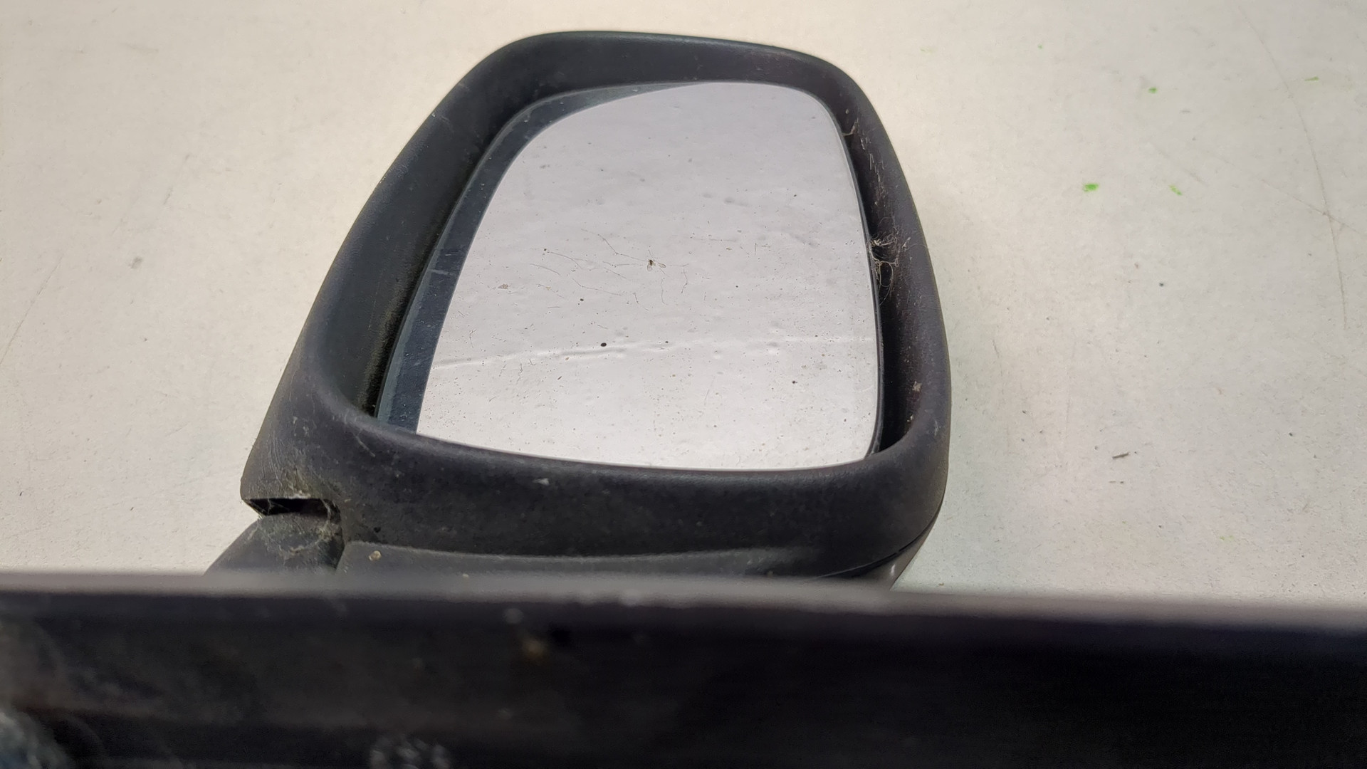 Зеркало левое электрическое