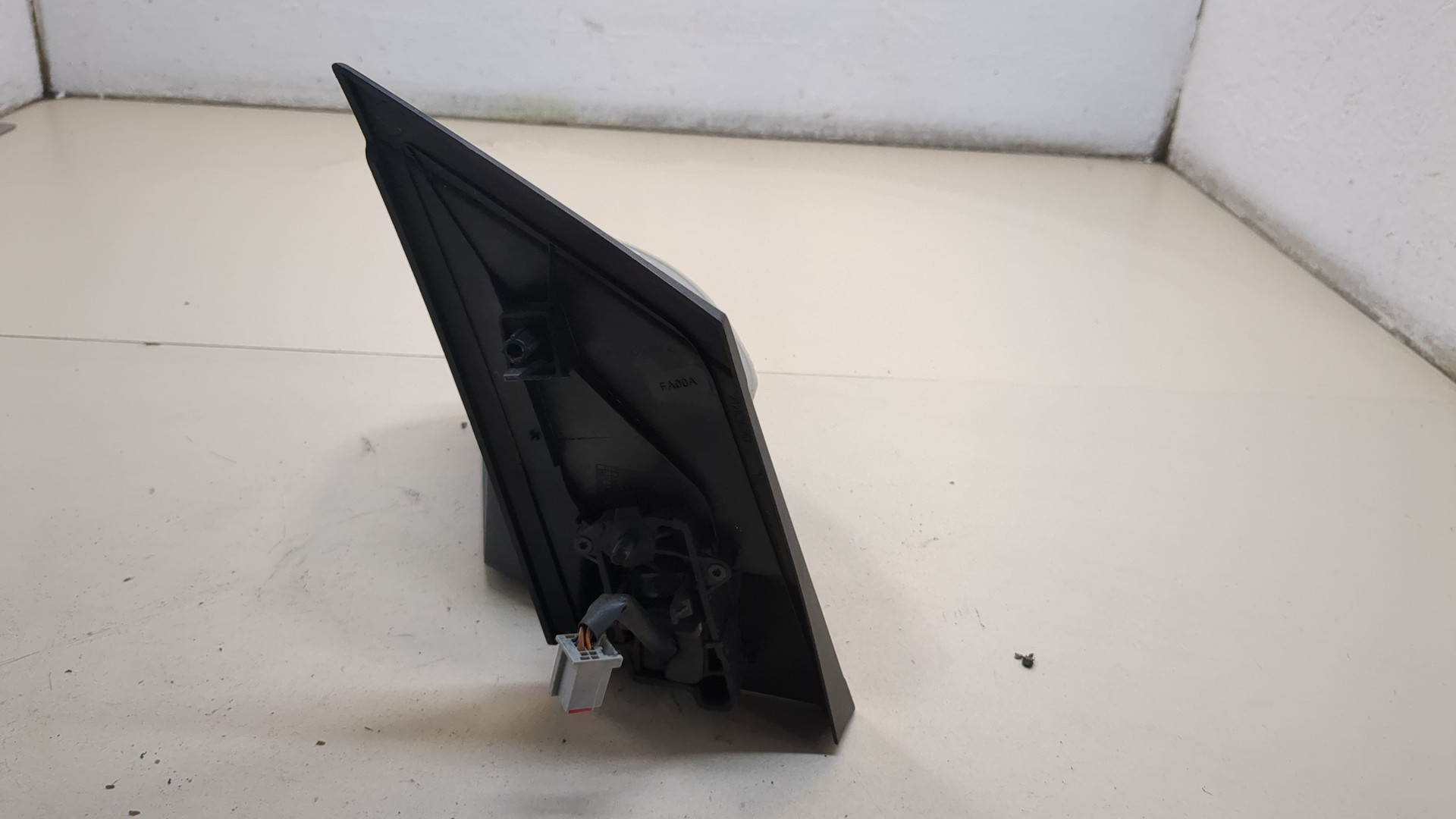 Зеркало левое электрическое