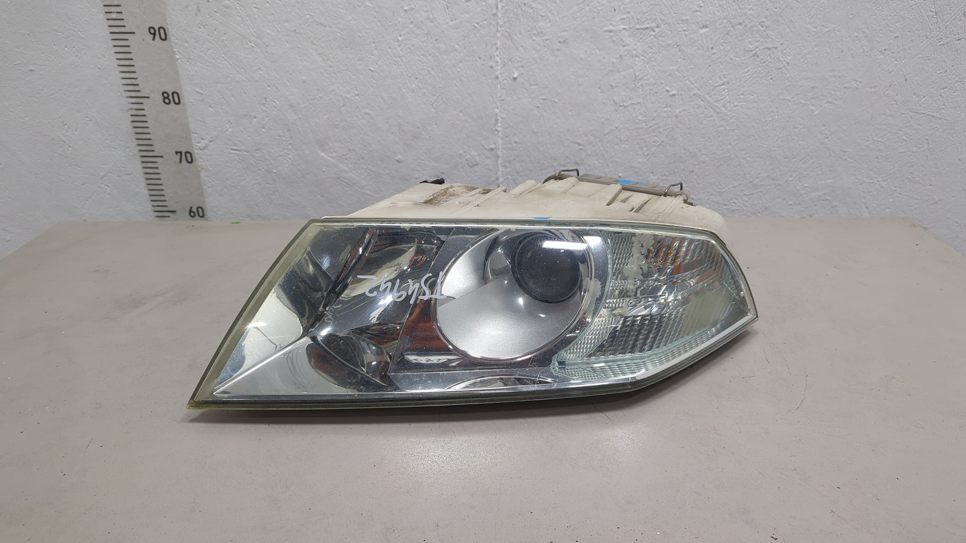Фара левая