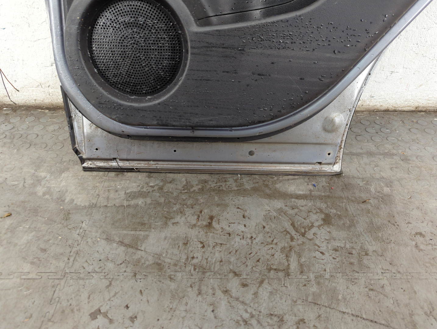 Дверь задняя правая