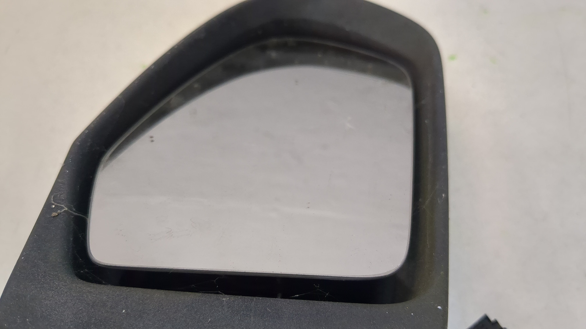 Зеркало правое электрическое