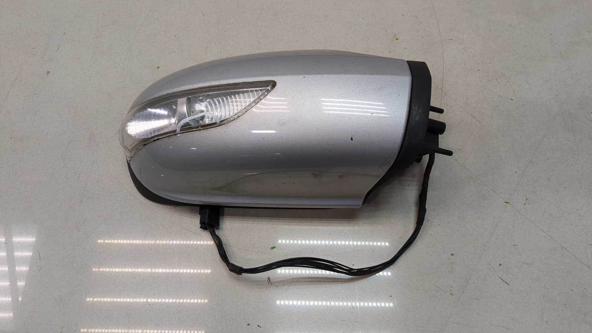 Зеркало правое электрическое