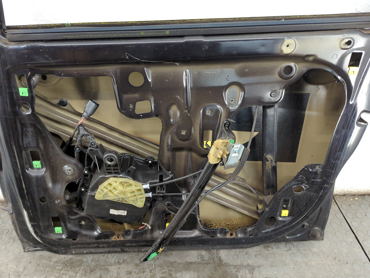 Дверь передняя правая