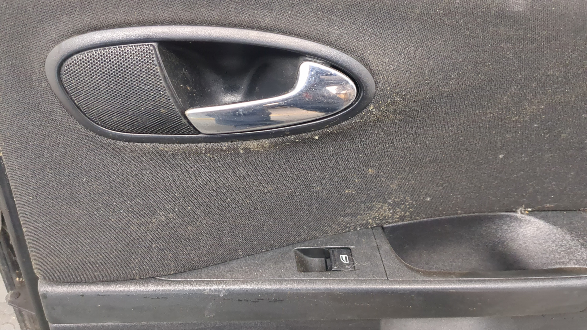 Дверь задняя правая