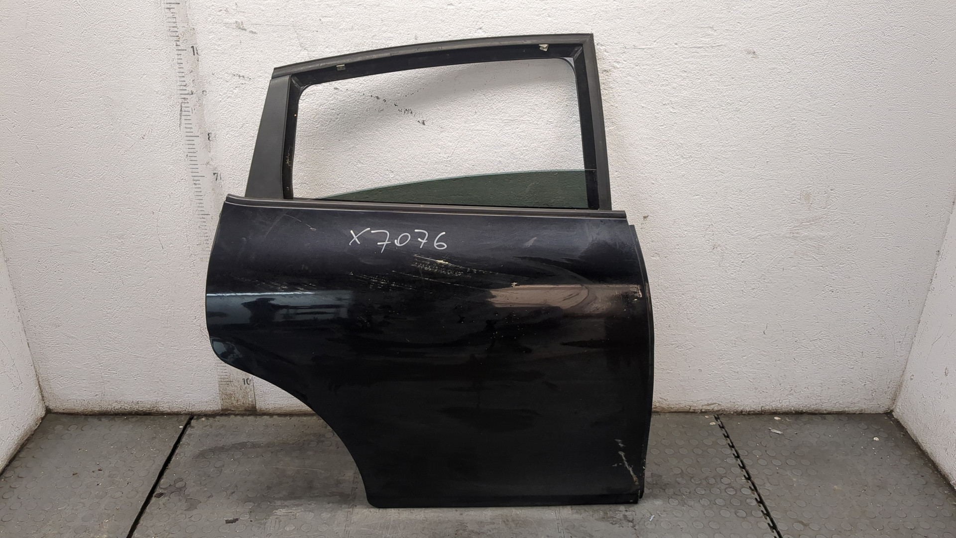 Дверь задняя правая