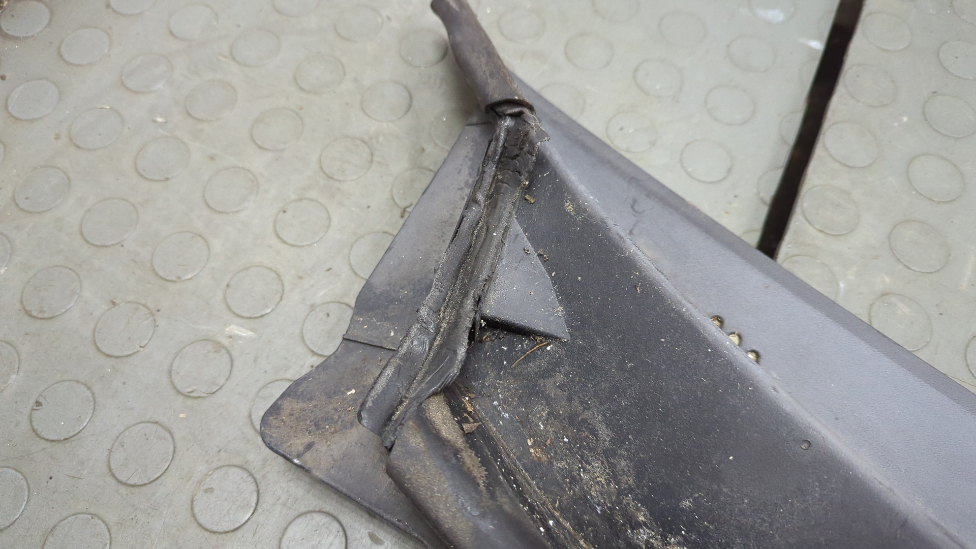 Решетка стеклоочистителей (Жабо)