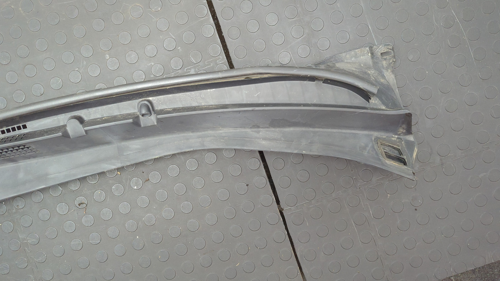 Решетка стеклоочистителей (Жабо)