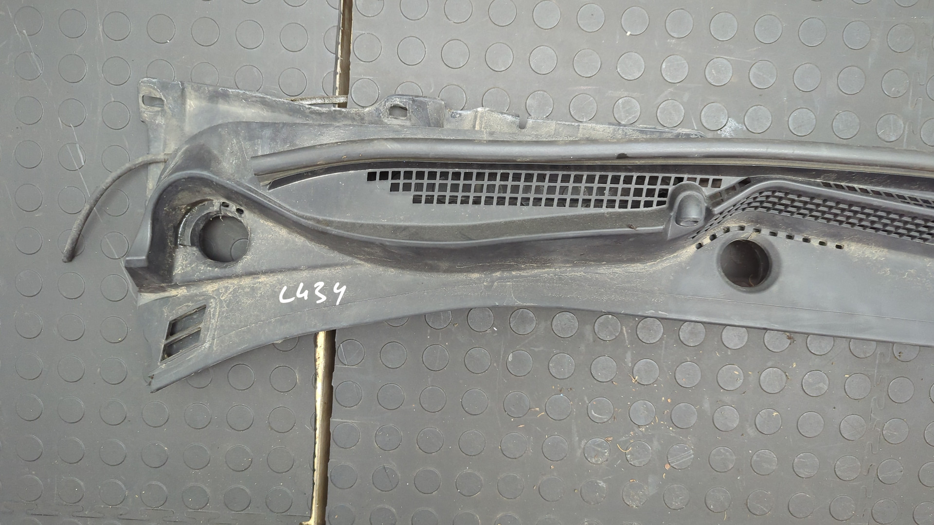 Решетка стеклоочистителей (Жабо)