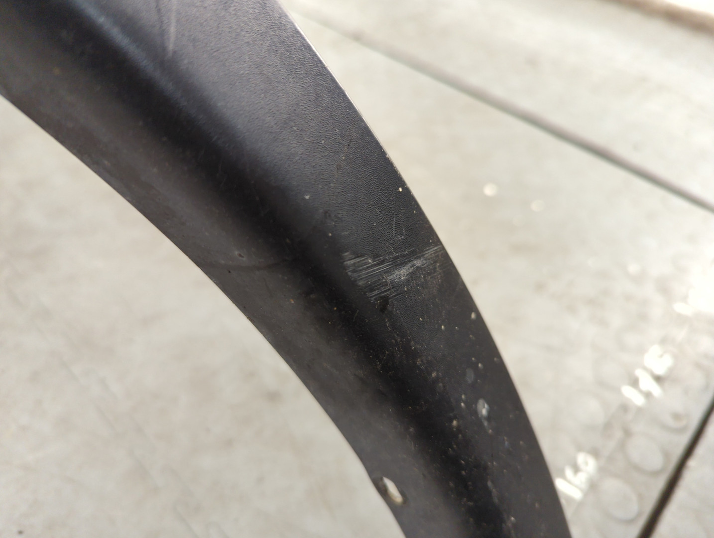 Молдинг заднего крыла правого