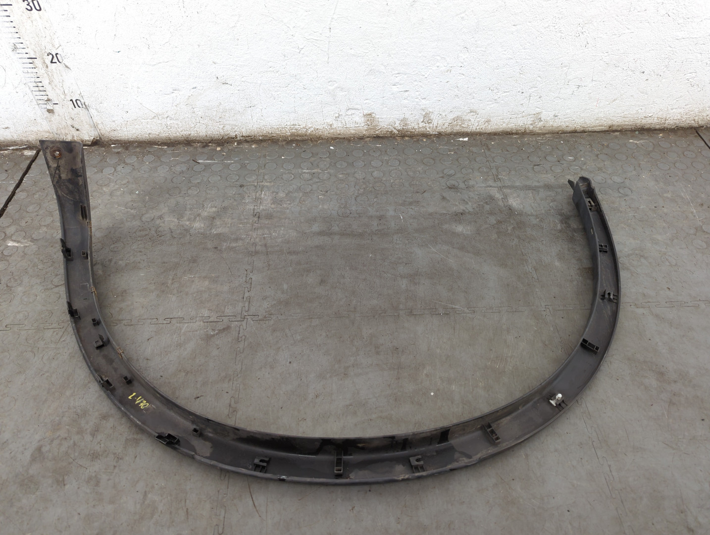 Молдинг заднего крыла правого