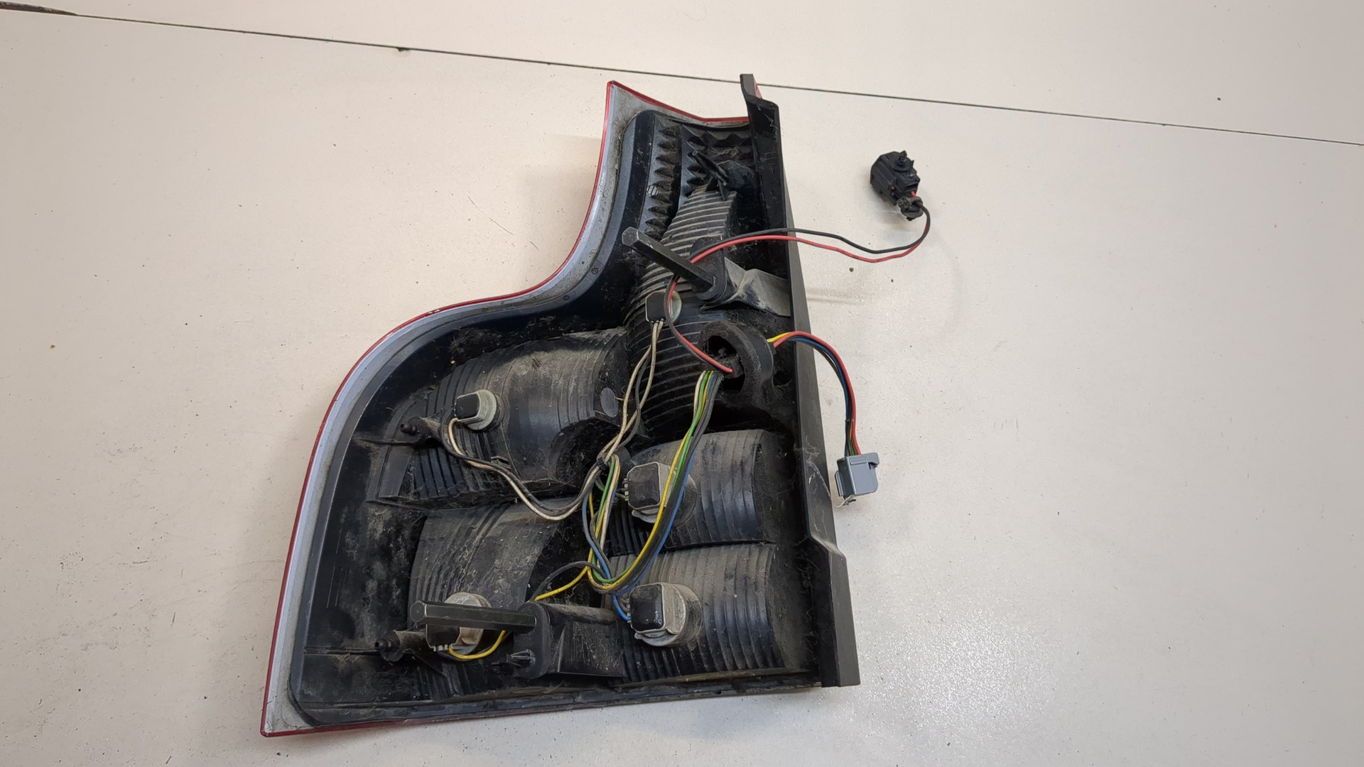 Фонарь задний правый