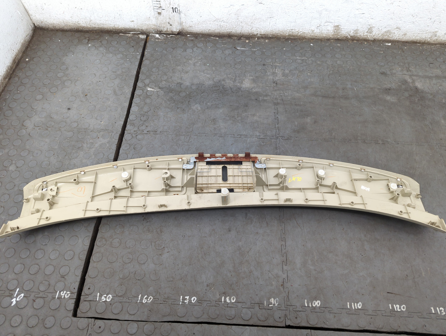 Обшивка багажника