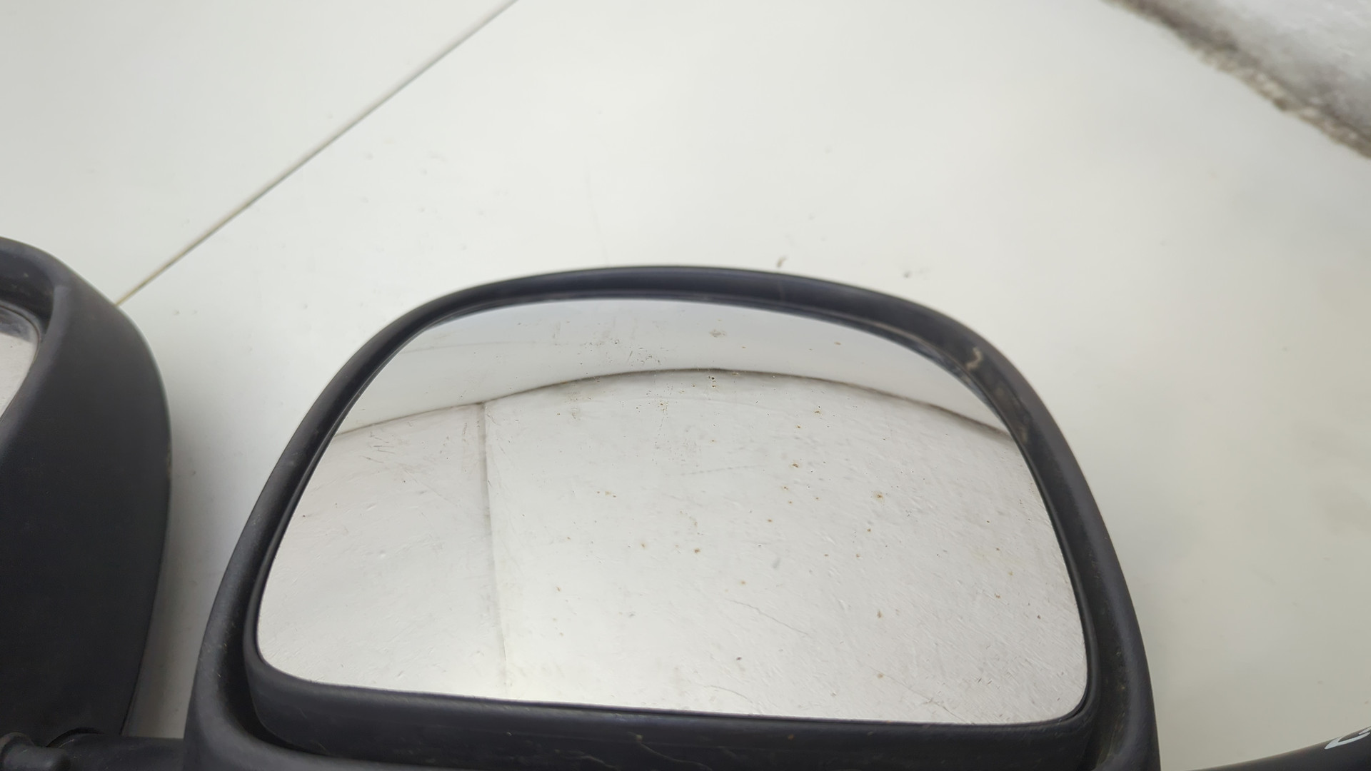 Зеркало правое электрическое