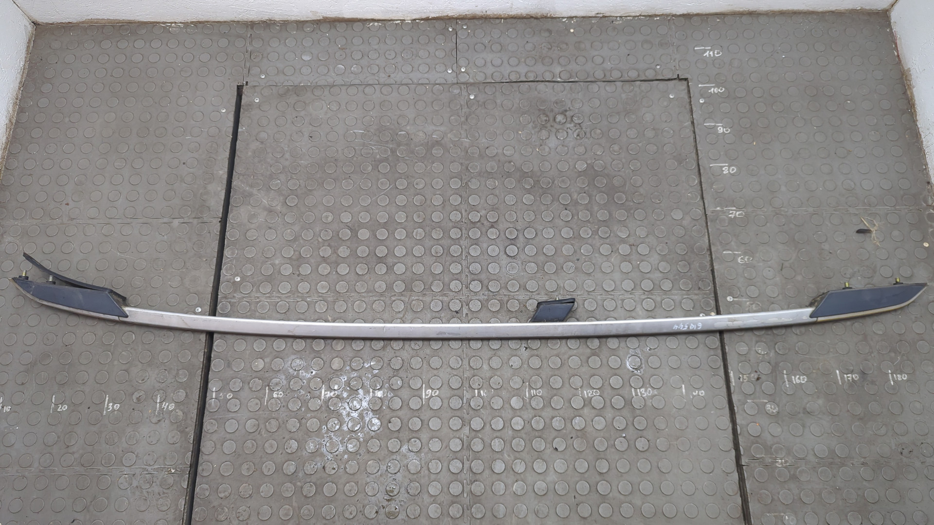 Рейлинг (релинг) левый (планка на крышу)