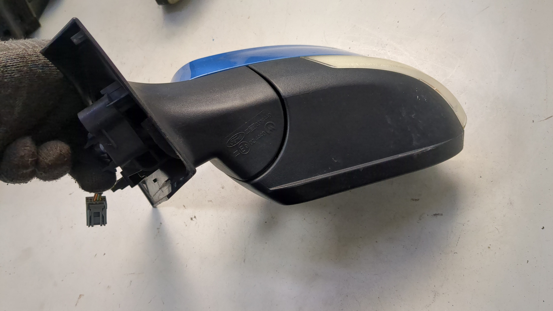 Зеркало левое электрическое