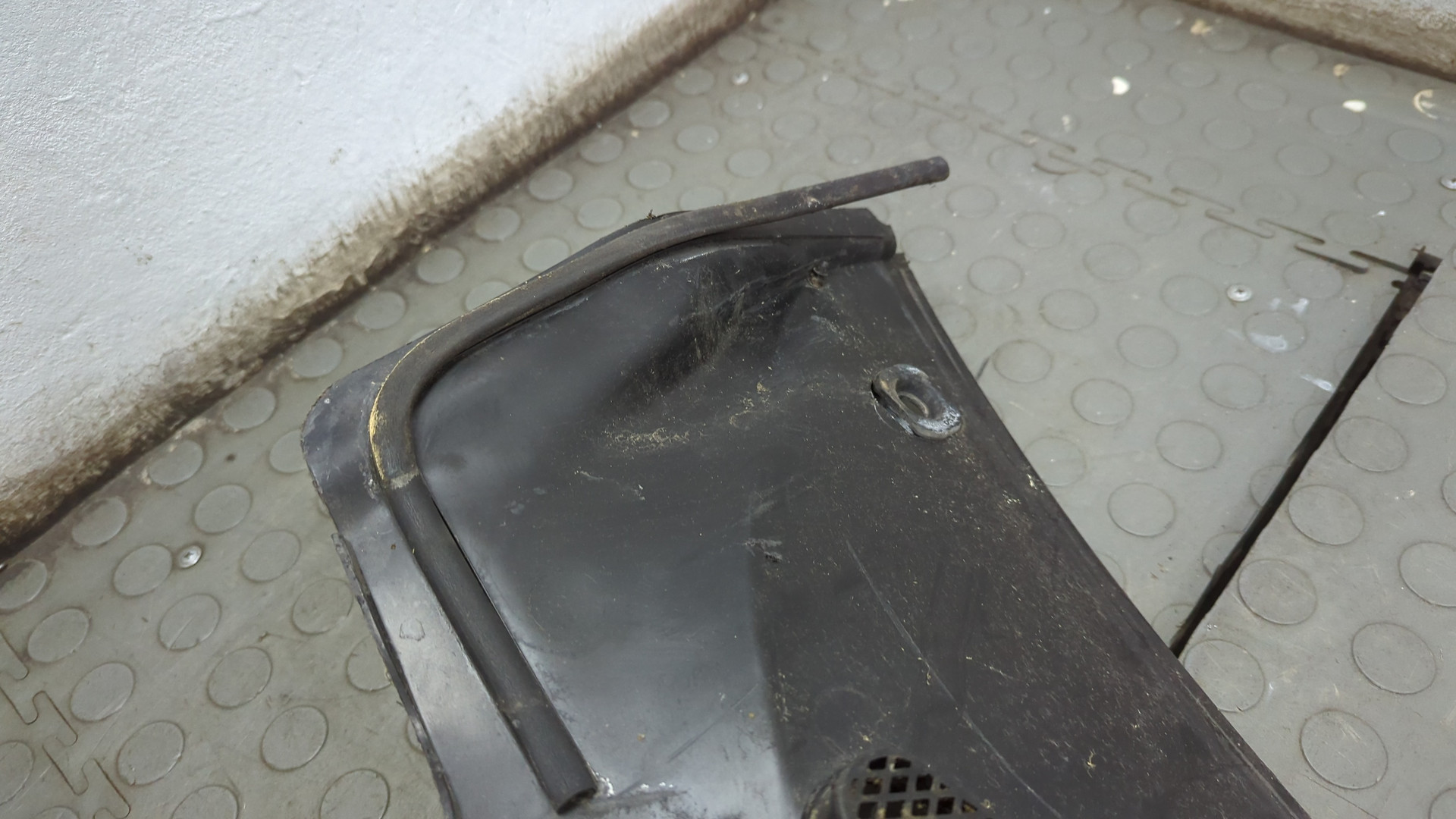 Решетка стеклоочистителей (Жабо)