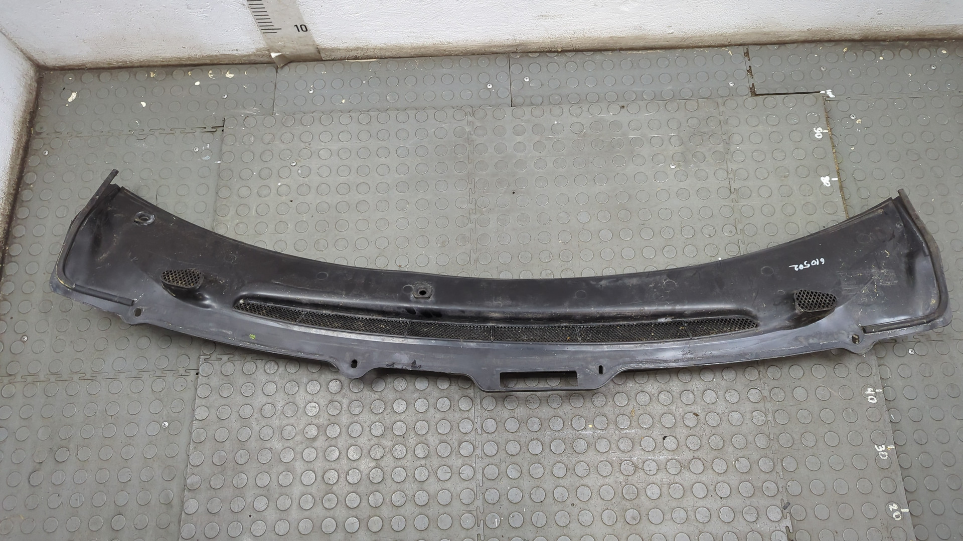 Решетка стеклоочистителей (Жабо)