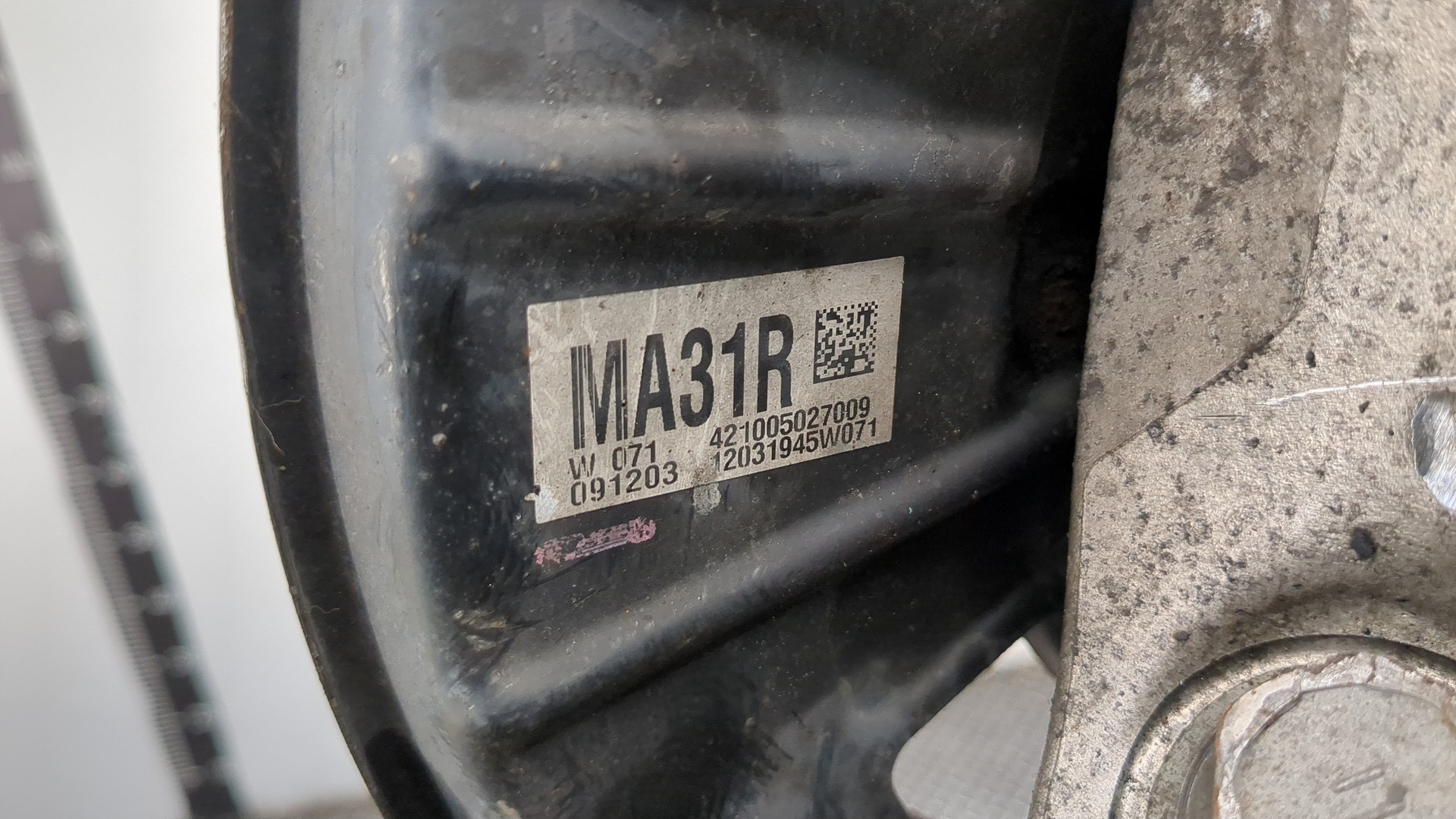 Кулак поворотный задний правый