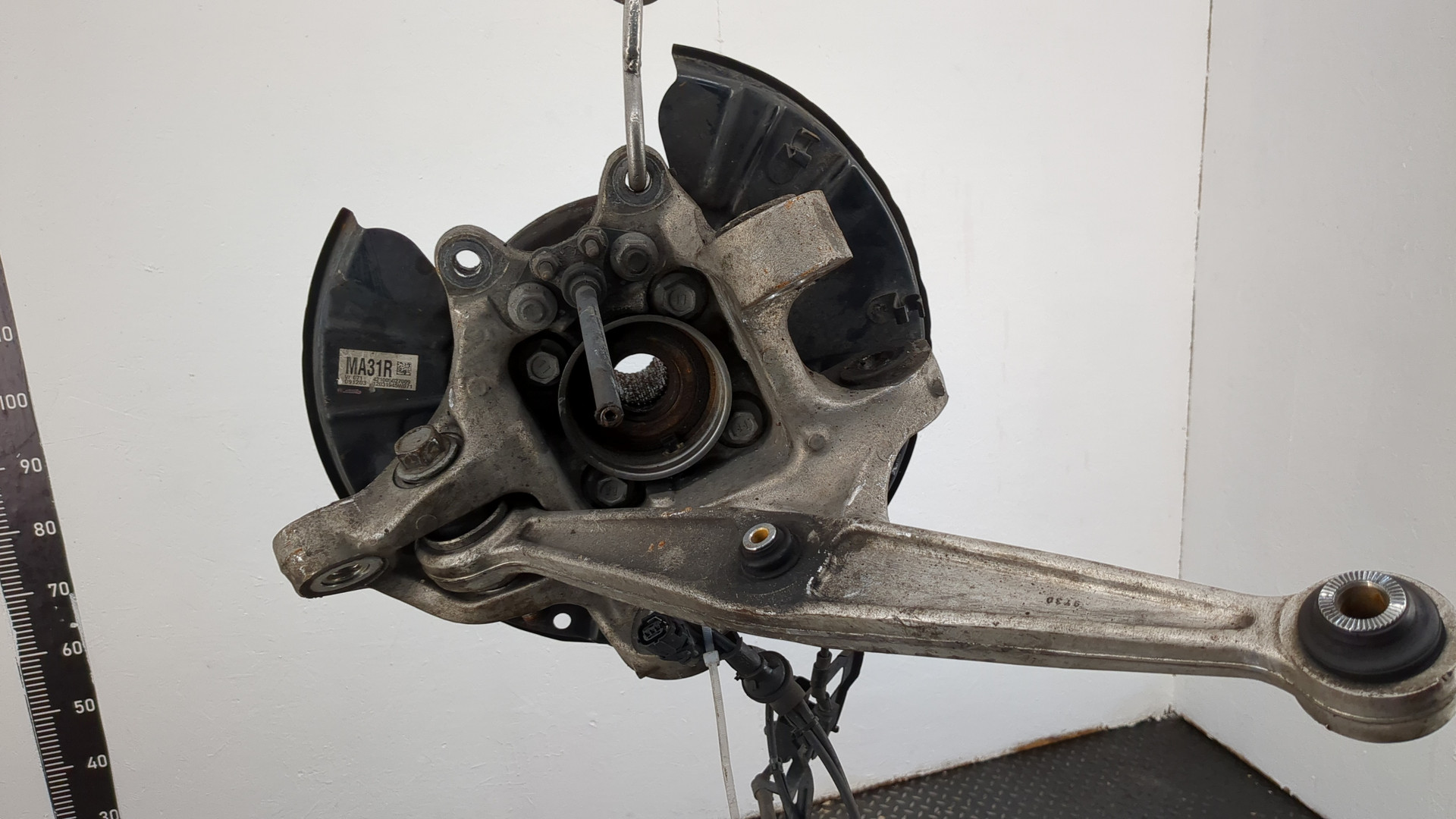 Кулак поворотный задний правый