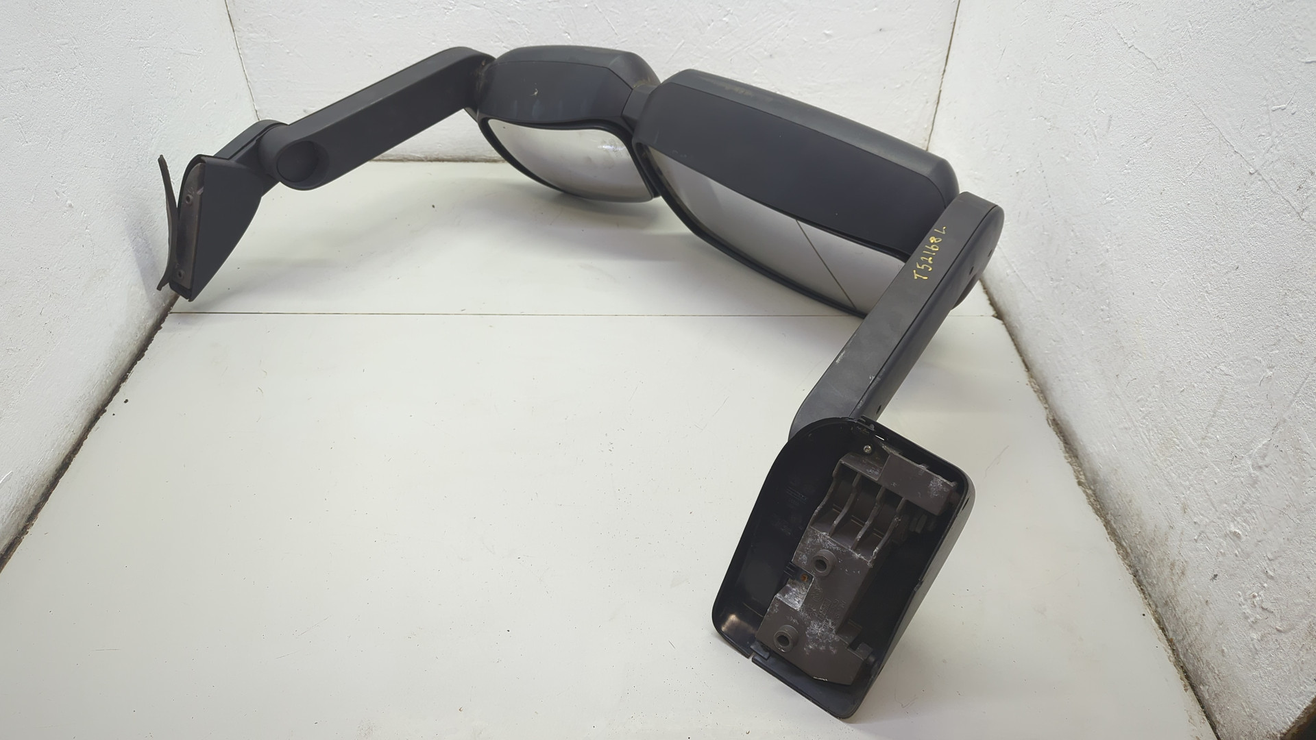 Зеркало левое электрическое