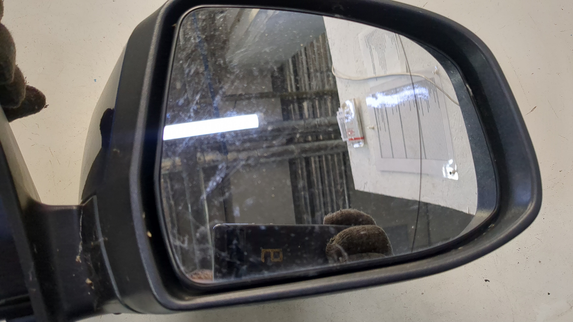 Зеркало правое электрическое