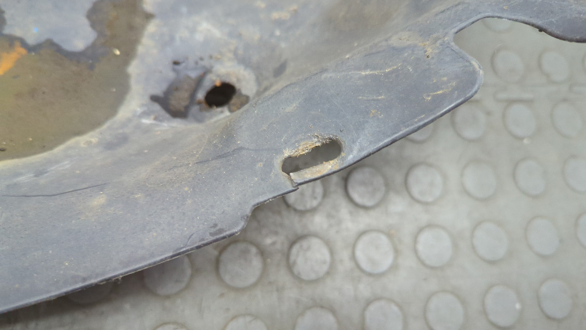 Локер передний правый