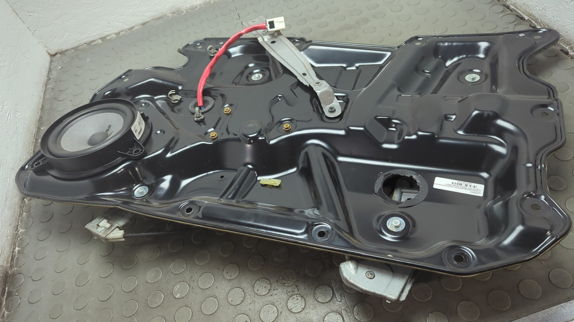 Стеклоподъемник электр. передний правый