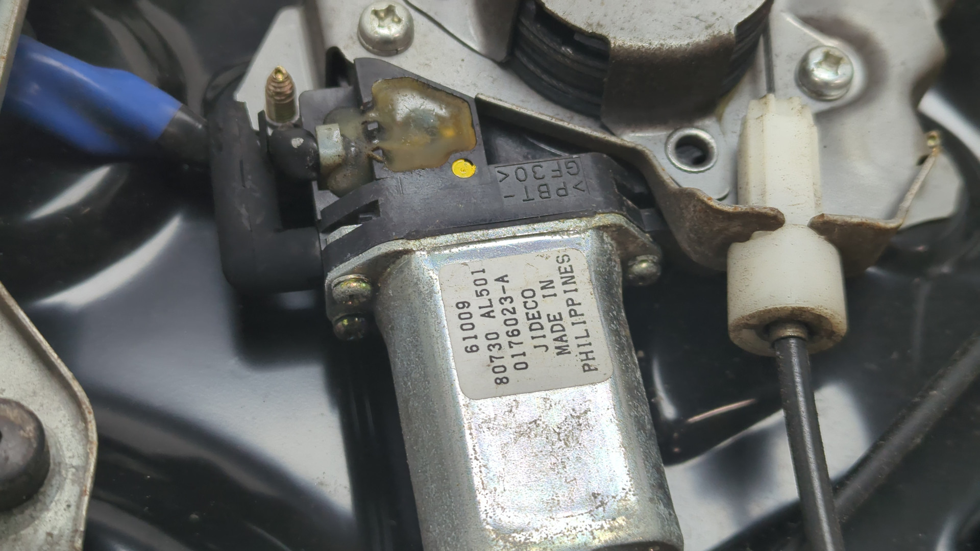 Стеклоподъемник электр. передний правый