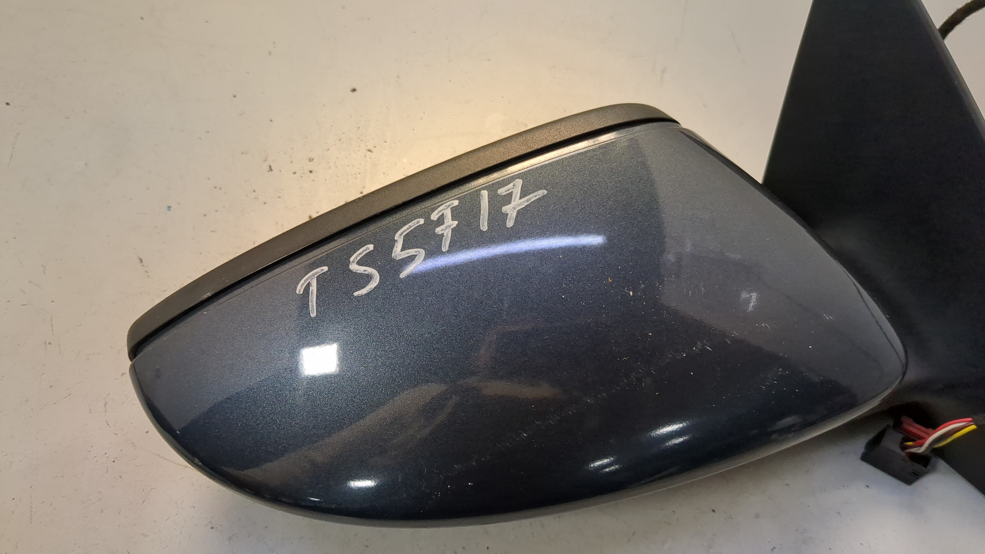 Зеркало правое электрическое