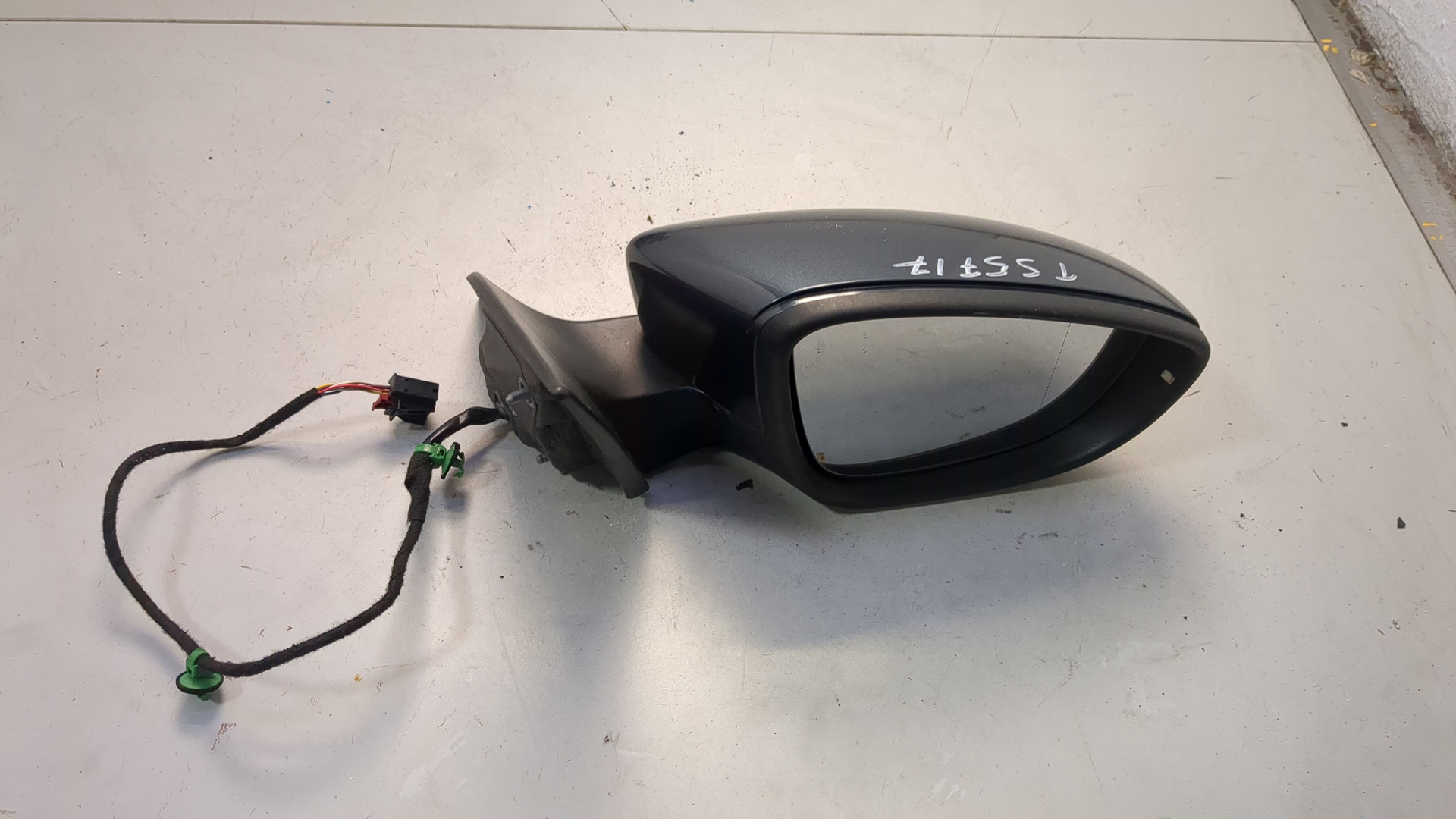 Зеркало правое электрическое