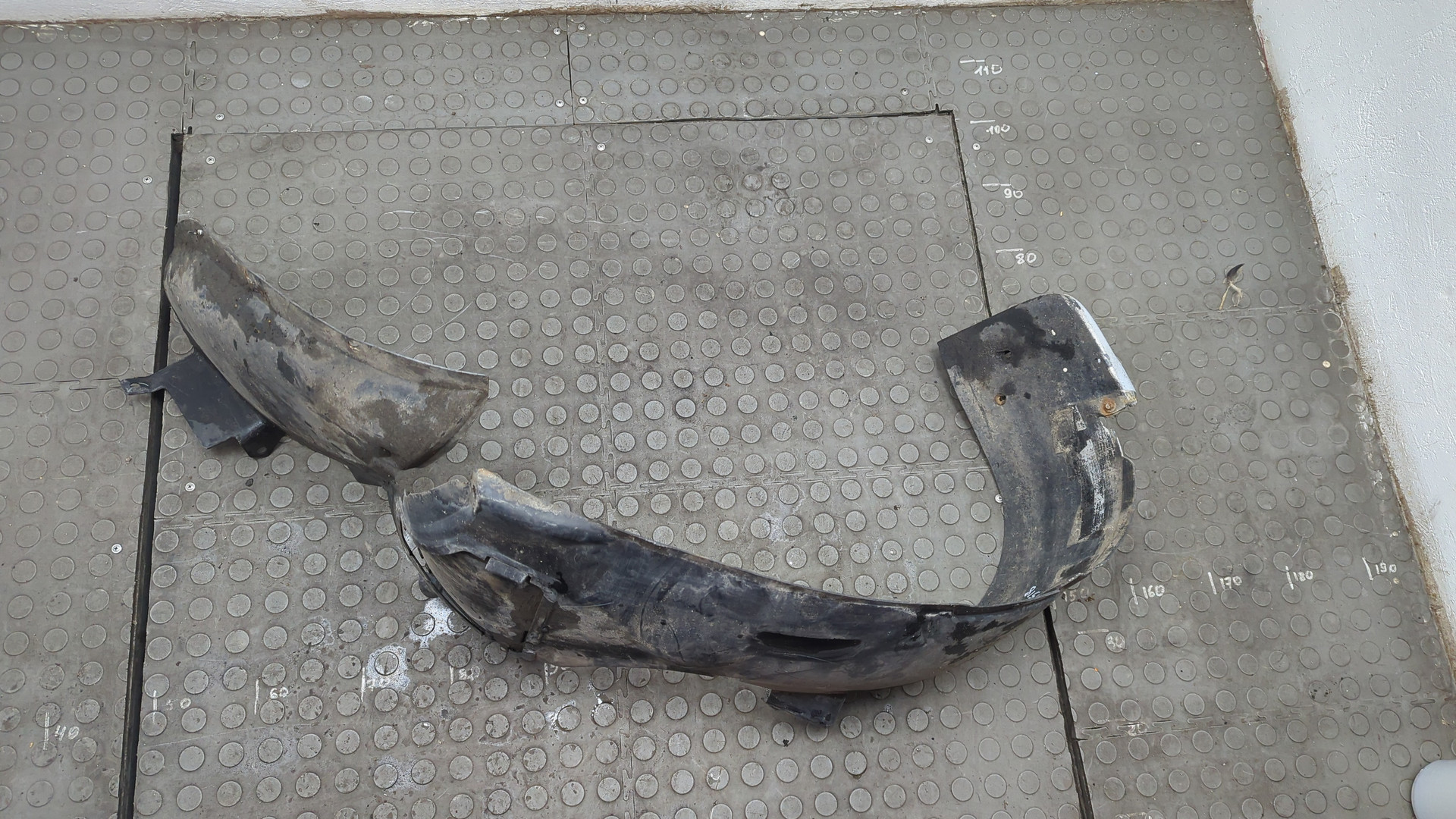 Локер передний правый