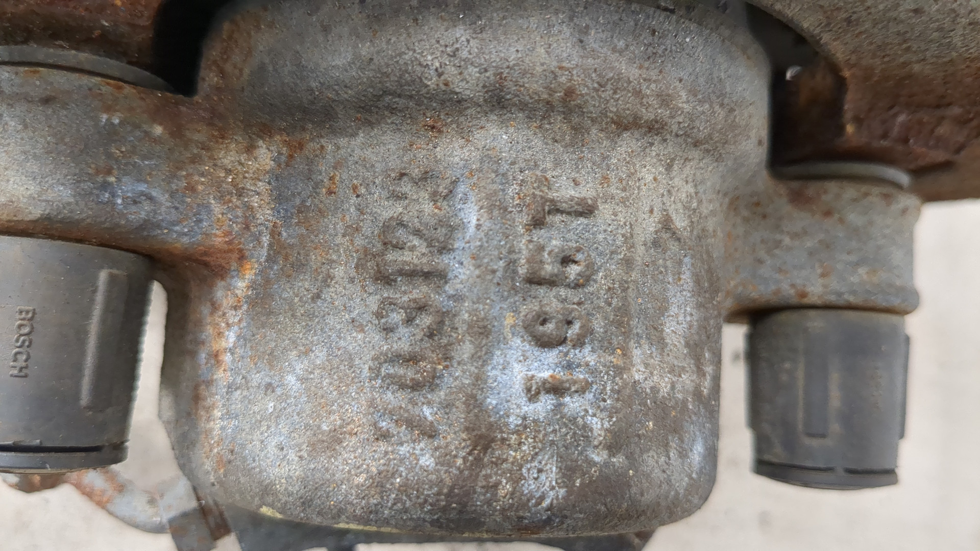 Суппорт передний левый